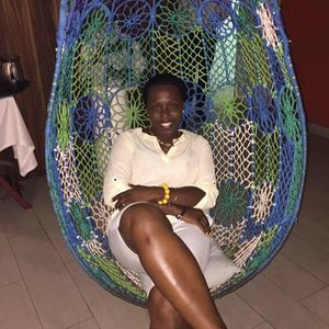 Meet your Posher, Latoya